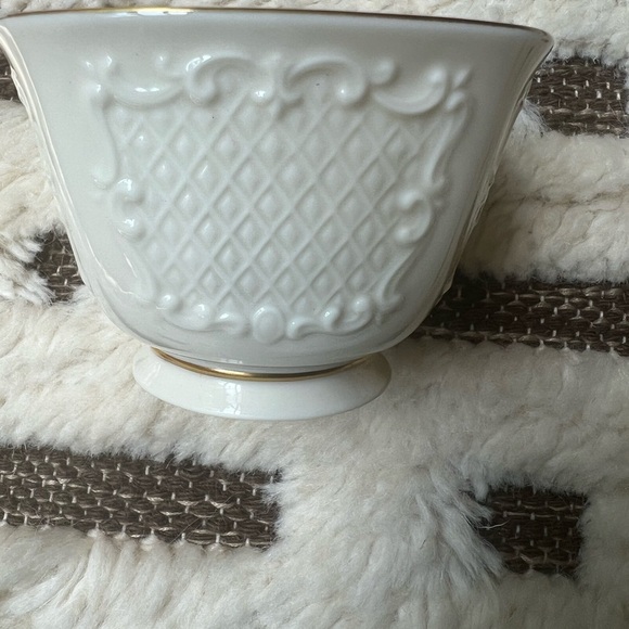 Vintage Lenox Special Canterbury Square Footed Treat/Candy/Nut Bowl - Picture 2 of 7